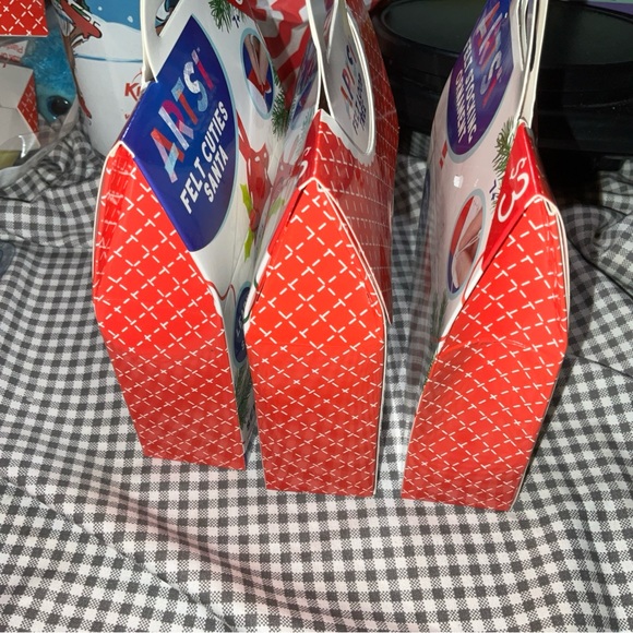 Artsi Felt Loop Tree-Loop Your Own Tree, Santa, Stocking Ornament 20 Pc Lot Of 3 - Picture 11 of 16